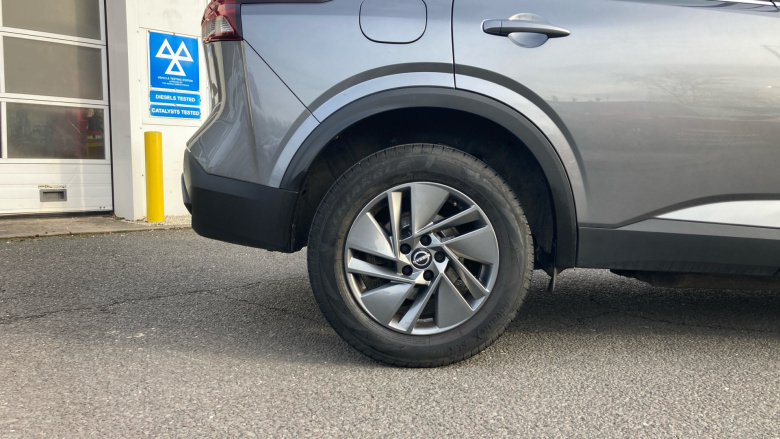 Nissan Qashqai 1.3 DiG-T MH 158 Acenta Premium 5dr Xtronic Petrol Hatchback